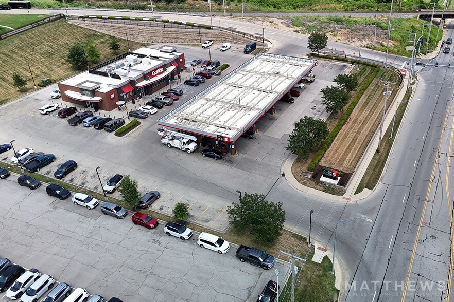 6400 E 87th St, Kansas City, MO à vendre - Photo de l’immeuble – Image 3 sur 4