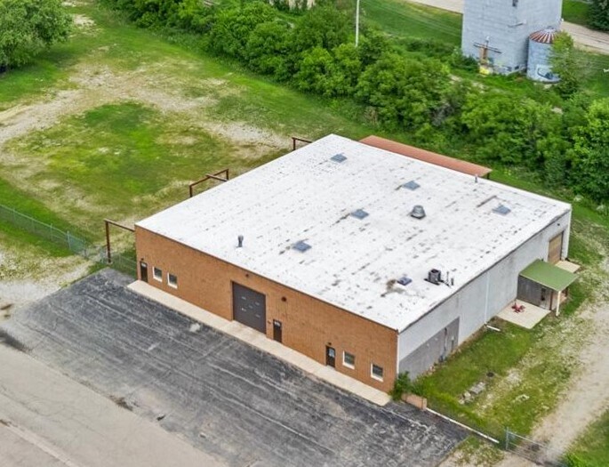 174 S Harrison St, Oswego, IL à louer - Photo de l’immeuble – Image 2 sur 9