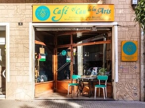 Local commercial dans Esplugues de Llobregat, Barcelona à louer Photo intérieure– Image 1 sur 24