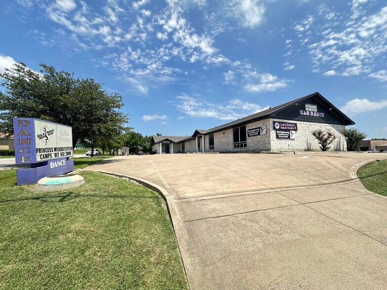 1337 S Main St, Keller, TX à vendre - Photo de l’immeuble – Image 3 sur 10