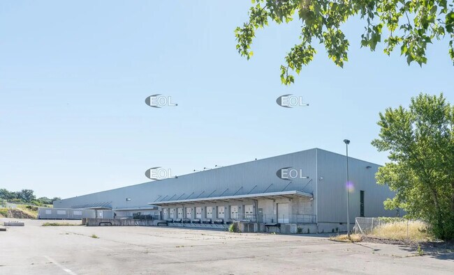 Plus de détails pour Industriel/Logistique à louer