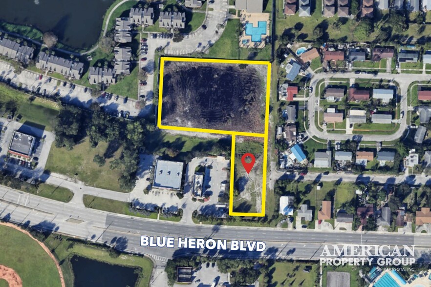 W Blue Heron Blvd, Riviera Beach, FL à louer - Photo de l’immeuble – Image 2 sur 9