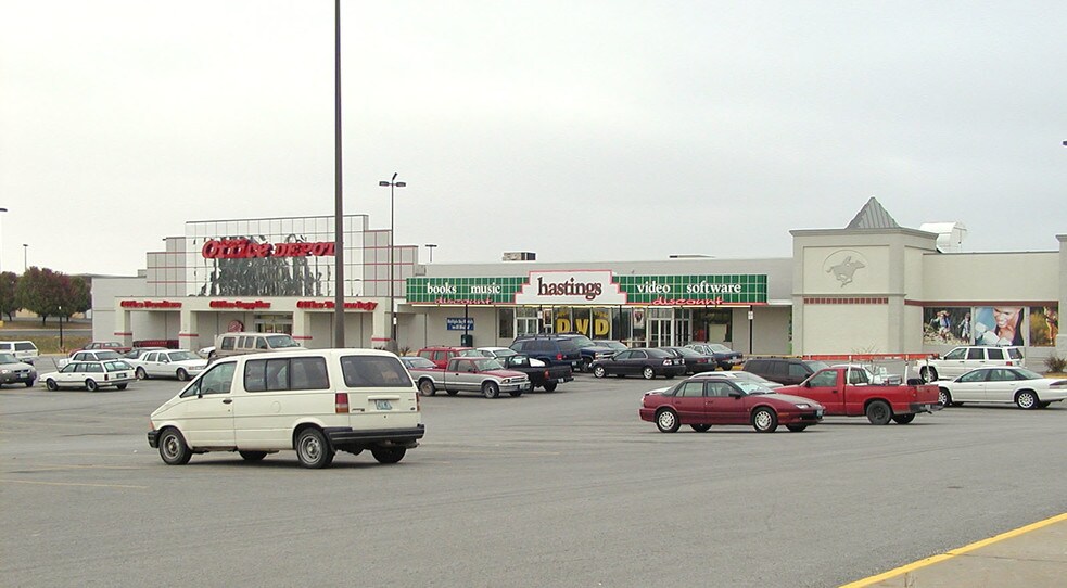 603-619 N Belt Hwy, Saint Joseph, MO à louer - Photo de l’immeuble – Image 2 sur 10