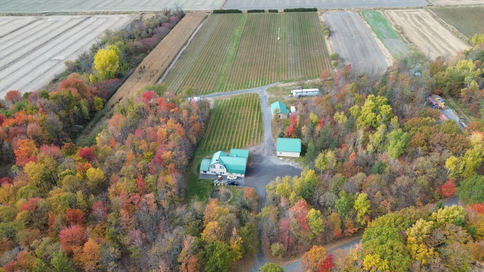 4310 Chem. du Cordon, Varennes, QC à vendre - Photo de l’immeuble – Image 3 sur 3