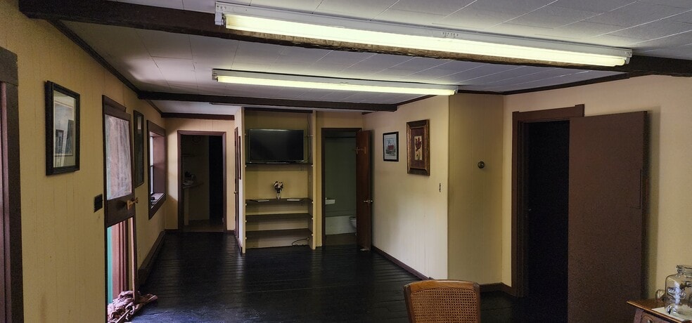 3385 US Highway 321 S, Blowing Rock, NC à vendre - Hall d’entrée – Image 3 sur 10