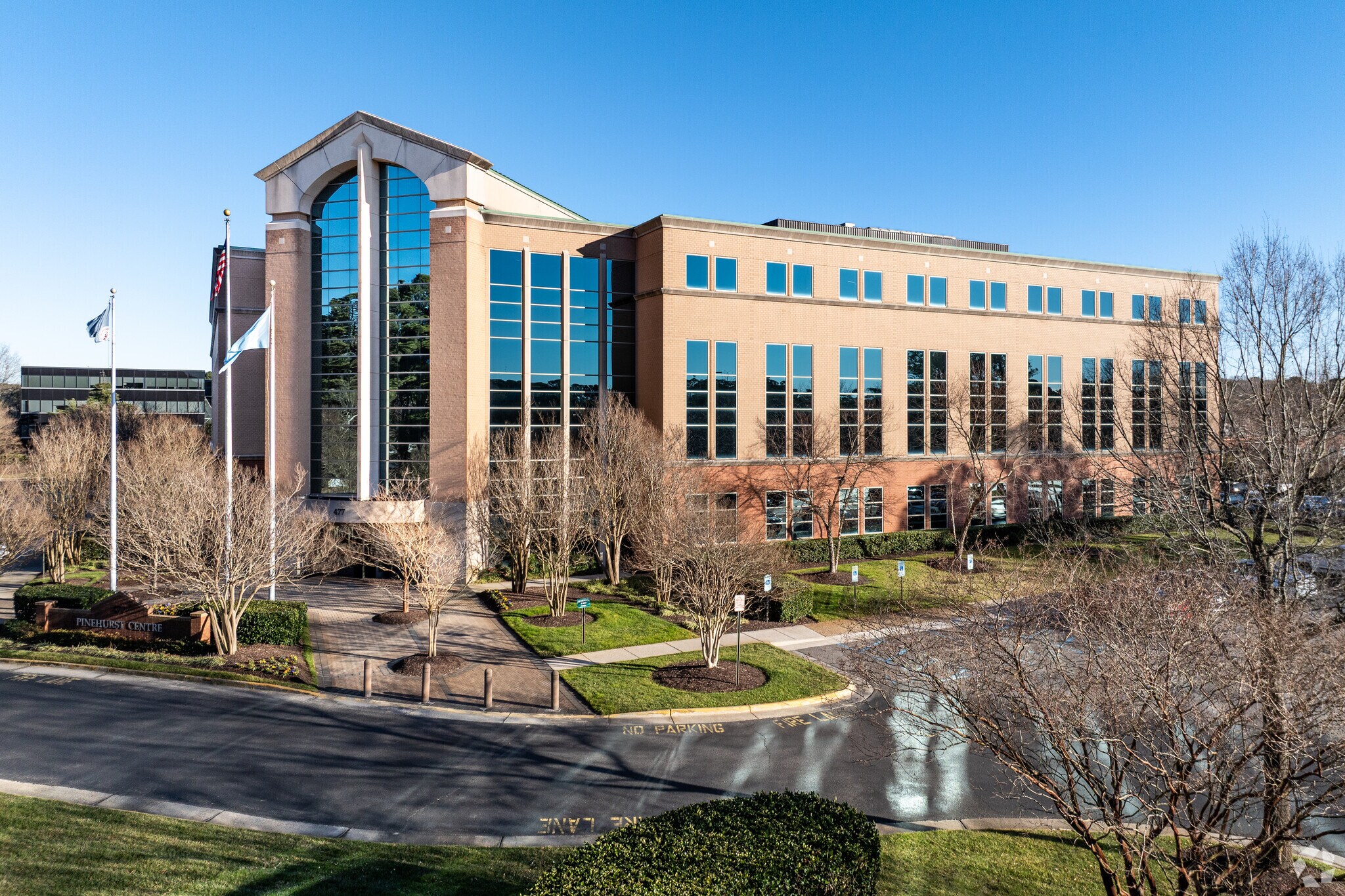 477 Viking Dr, Virginia Beach, VA à louer Photo principale– Image 1 sur 6