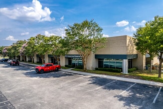 Plus de détails pour 1077 Central Pky S, San Antonio, TX - Local d'activités à louer