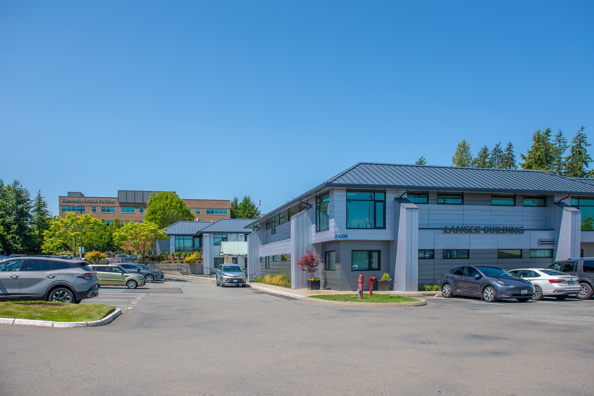 21600 Highway 99, Edmonds, WA à louer Photo de l’immeuble– Image 1 sur 16