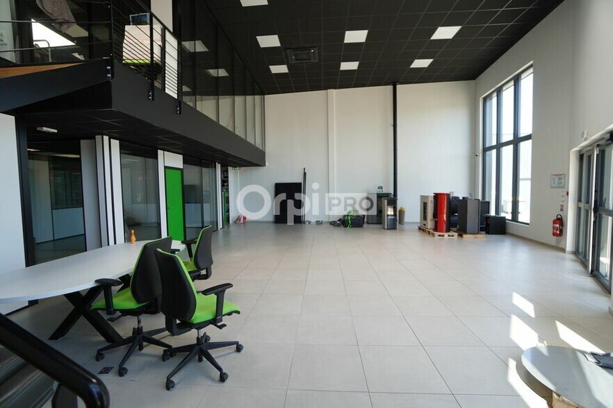 Local commercial dans Quetigny à louer - Photo intérieure – Image 2 sur 6