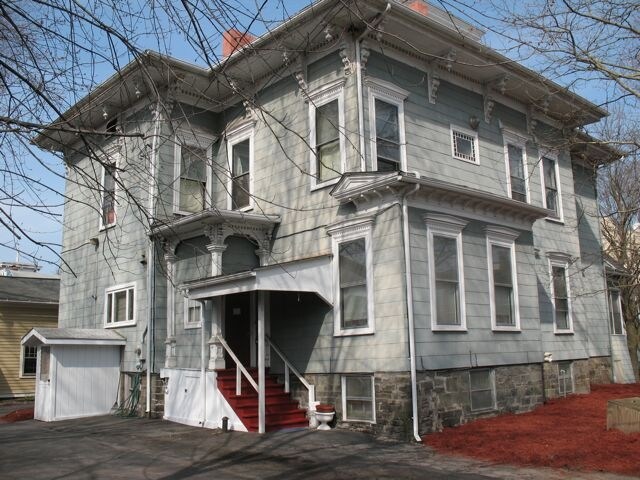 232 S Geneva St, Ithaca, NY à vendre Photo principale– Image 1 sur 24