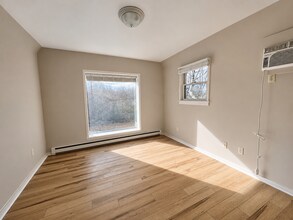 1817 W Stadium Blvd, Ann Arbor, MI à louer Photo intérieure– Image 1 sur 6