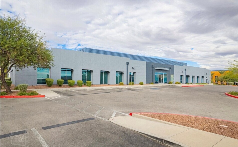 9970 W Cheyenne Ave, Las Vegas, NV à vendre - Photo de l’immeuble – Image 3 sur 11