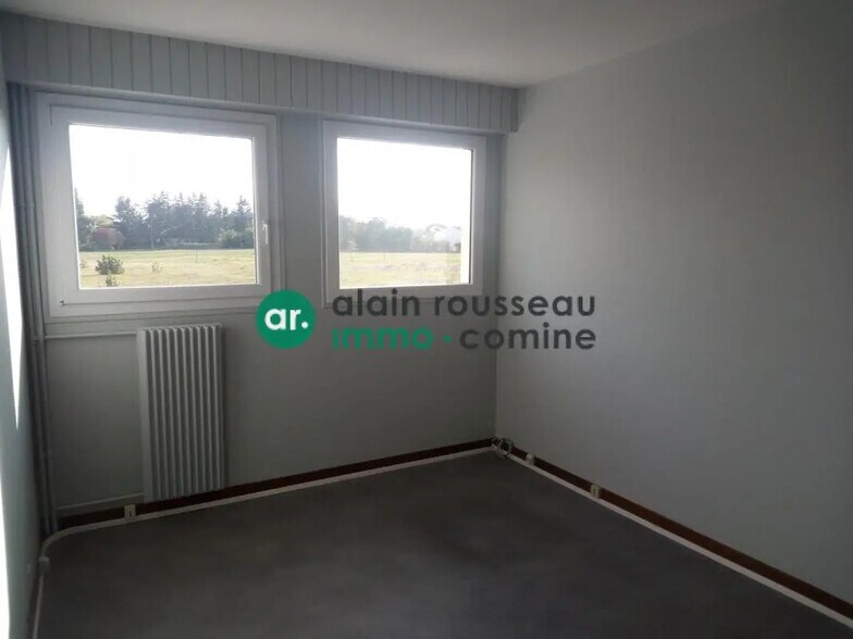 Bureau dans Verrières-en-Anjou à louer - Photo de l’immeuble – Image 3 sur 7