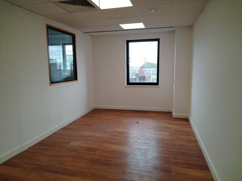 15 College Rd, Harrow à louer - Photo intérieure – Image 2 sur 6