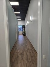 1312 E Common St, New Braunfels, TX à louer Photo de l’immeuble– Image 2 sur 6