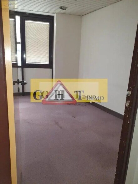 Bureau dans Drancy à louer - Photo de l’immeuble – Image 2 sur 10