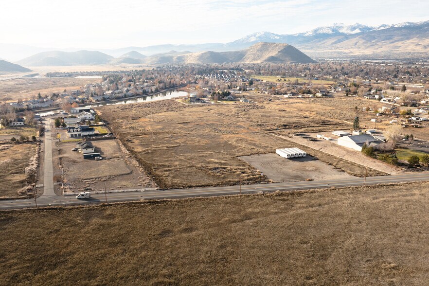 Pembroke Ln, Reno, NV à louer - Photo de l’immeuble – Image 2 sur 5