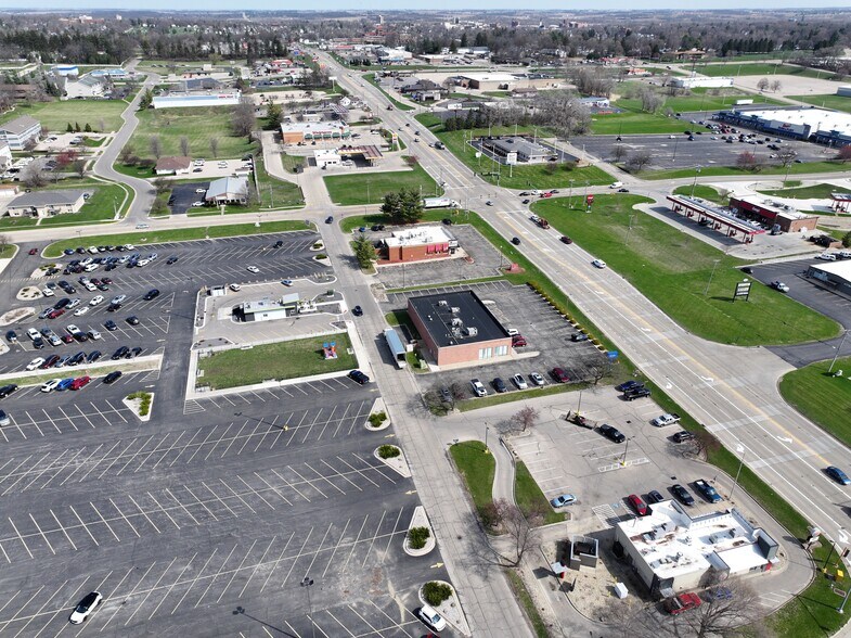 1808 S West Ave, Freeport, IL à vendre - Photo de l’immeuble – Image 2 sur 6