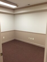 4 Terry Dr, Newtown, PA à louer Photo intérieure– Image 2 sur 7