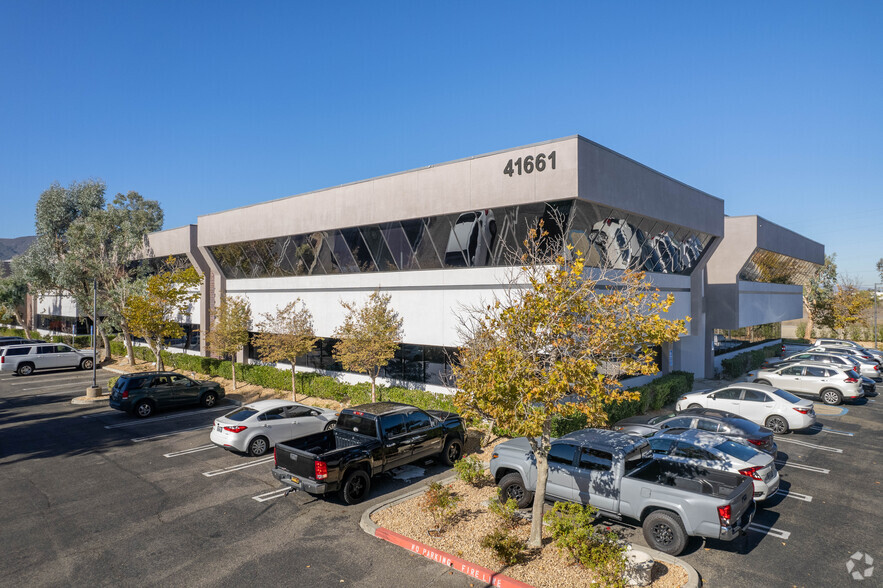 41661 Enterprise Cir N, Temecula, CA à louer - Photo de l’immeuble – Image 1 sur 16