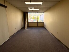 1900 Mariposa Mall, Fresno, CA à louer Photo intérieure– Image 2 sur 6