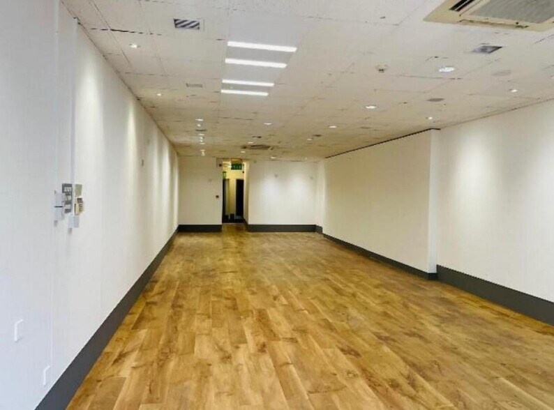 33-35 Carr St, Ipswich à louer - Photo de l’immeuble – Image 3 sur 4