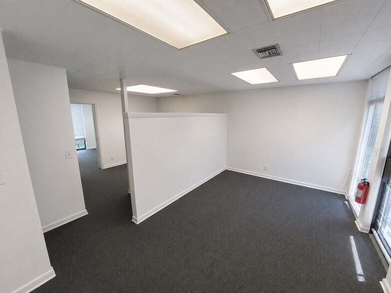 7150 20th St, Vero Beach, FL à louer - Photo de l’immeuble – Image 2 sur 5