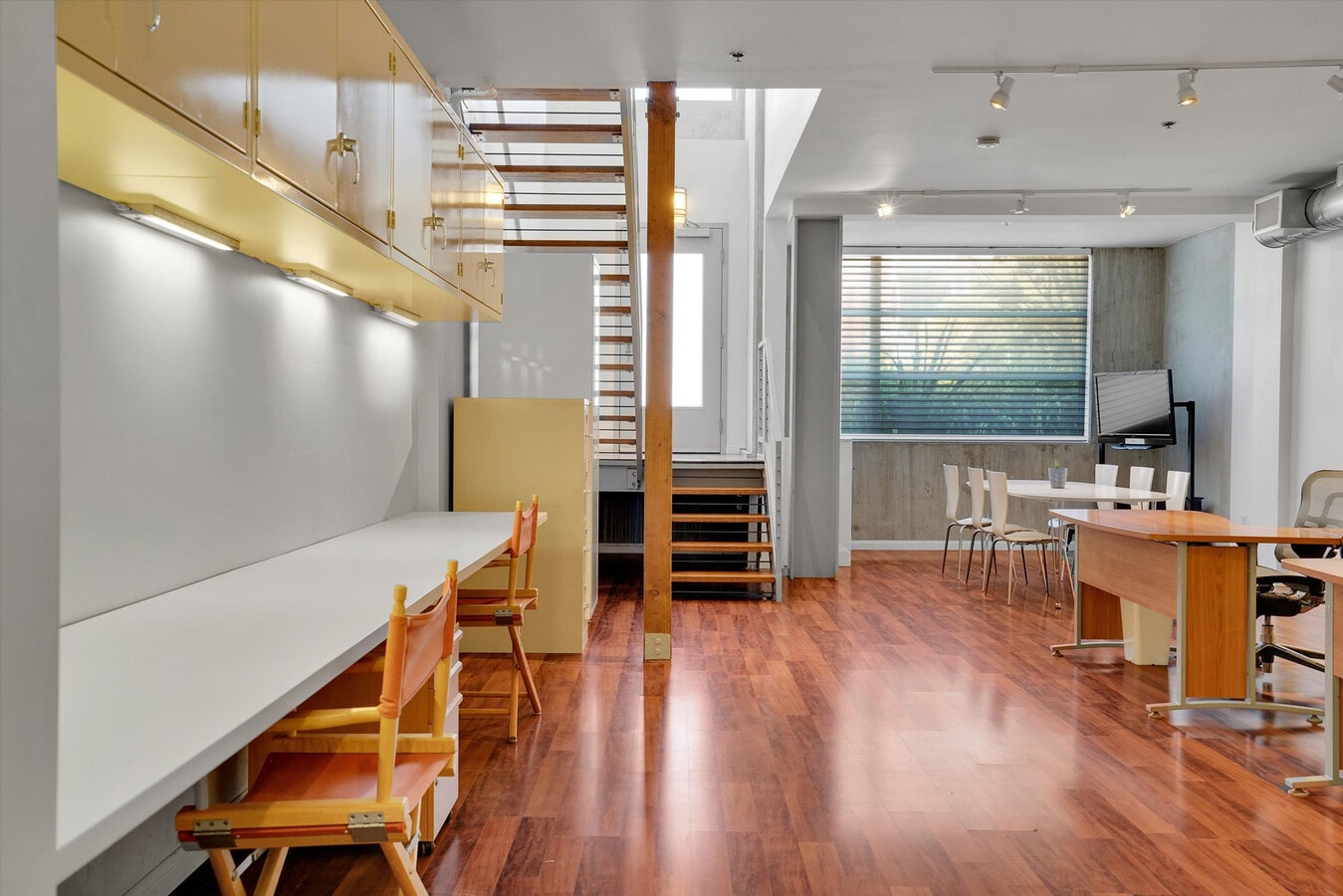 11500 Tennessee Ave, Los Angeles, CA 90064 - Lot 105 -  - Photo intérieure - Image 1 of 32
