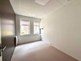 Plus de détails pour Local commercial à louer