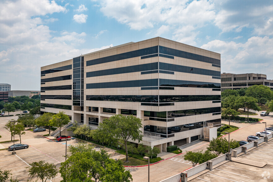 1255 Corporate Dr, Irving, TX à louer - Photo de l’immeuble – Image 2 sur 13