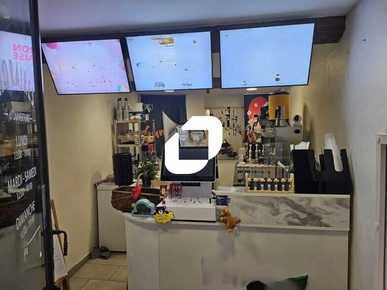 Local commercial dans Montpellier à louer - Photo de l’immeuble – Image 3 sur 3