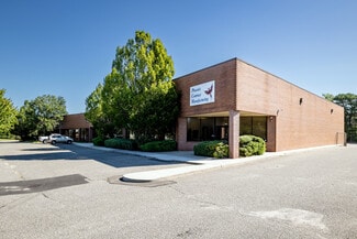 Plus de détails pour 27 Industrial Blvd, Medford, NY - Industriel/Logistique à louer