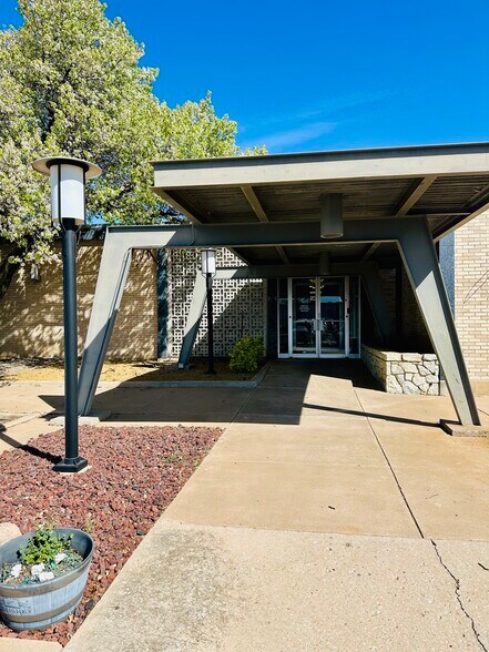 5300 N Meridian Ave, Oklahoma City, OK à louer - Photo de l’immeuble – Image 2 sur 9
