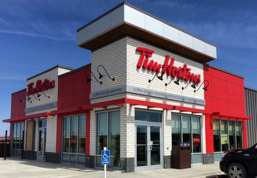 100 Aquitania Blvd W, Lethbridge, AB à louer Photo principale– Image 1 sur 3