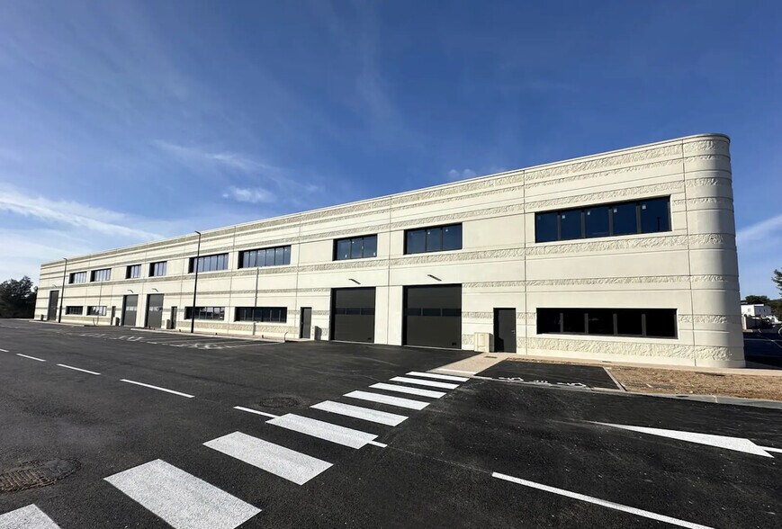 580 Avenue Du Serpolet, La Ciotat à louer - Photo de l’immeuble – Image 1 sur 6