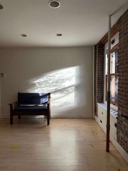 15 Pierrepont St, Brooklyn, NY à louer - Photo de l’immeuble – Image 3 sur 7