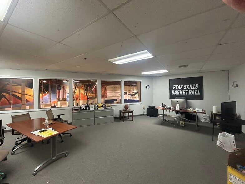 1039 Industrial Dr, West Berlin, NJ à vendre - Photo de l’immeuble – Image 3 sur 10
