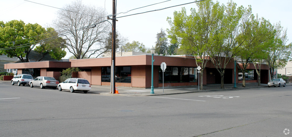 150 North St, Healdsburg, CA à louer - Photo principale – Image 2 sur 7