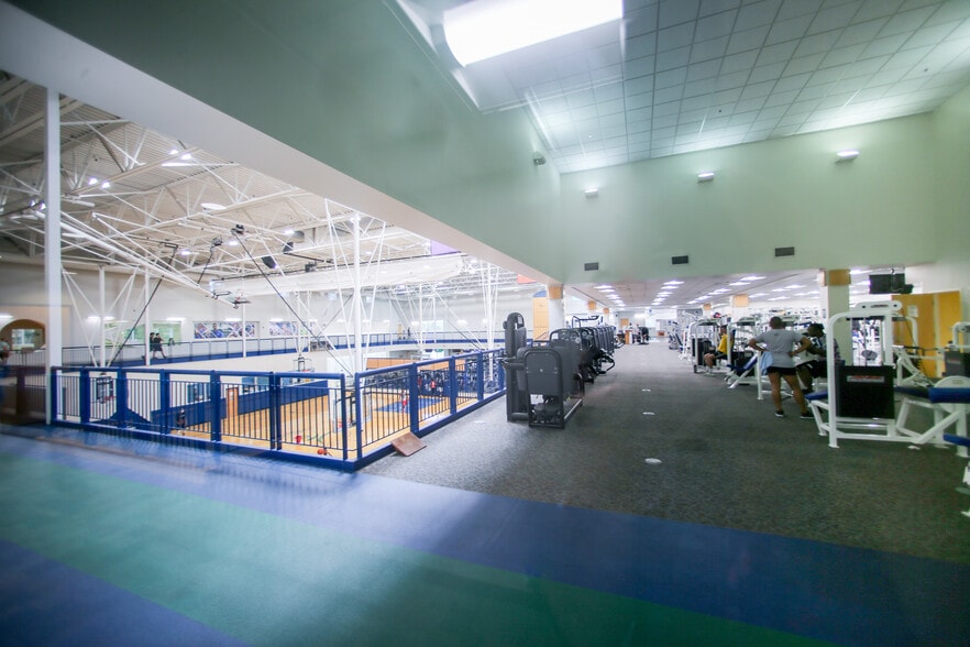 3660 Guion Rd, Indianapolis, IN à louer - Photo intérieure – Image 2 sur 13