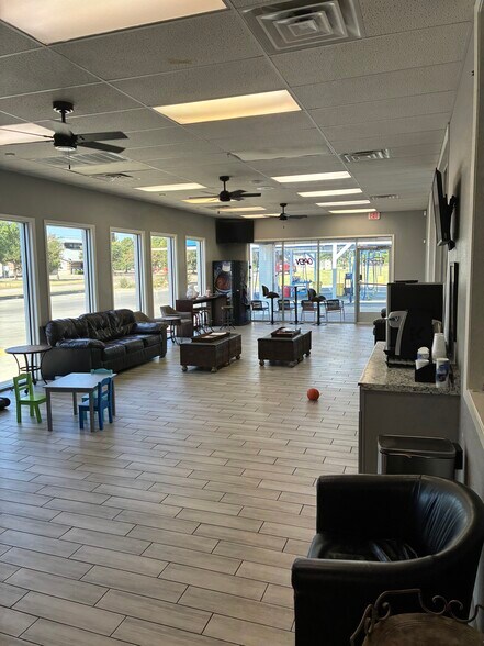 5705 N Park Dr, Fort Worth, TX à vendre - Photo de l’immeuble – Image 3 sur 7