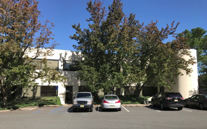 615 W Mount Pleasant Ave, Livingston, NJ à louer - Photo de l’immeuble – Image 3 sur 4