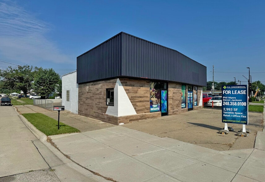 28905-28909 Utica Rd, Roseville, MI à louer - Photo de l’immeuble – Image 2 sur 12