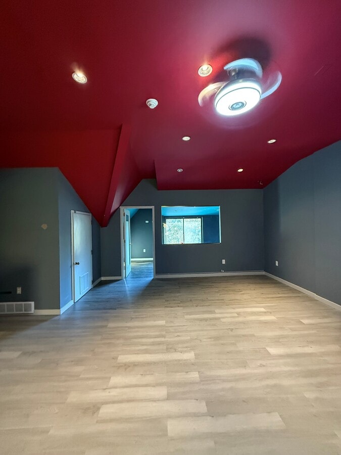 4400 MacArthur Blvd NW, Washington, DC 20007 - Lot 305 - - Photo intérieure - Image 1 of 8