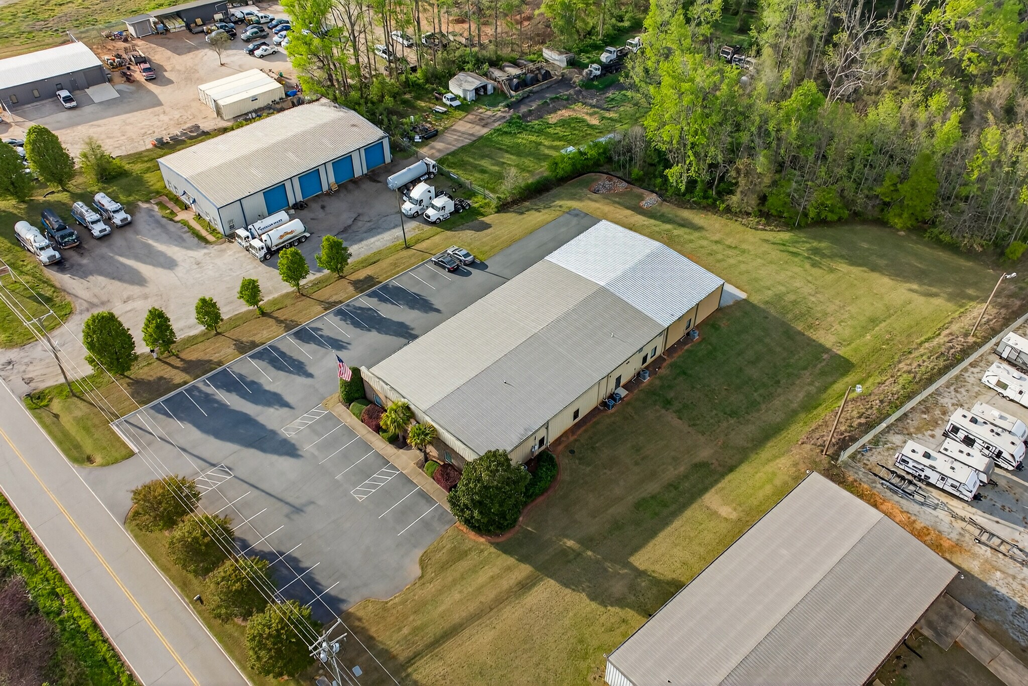 165 S Hammett Rd, Greer, SC à vendre Photo principale– Image 1 sur 9