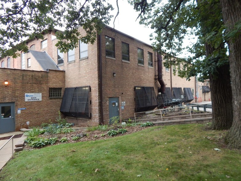 911 N Lake St, Aurora, IL à louer - Photo de l’immeuble – Image 2 sur 63