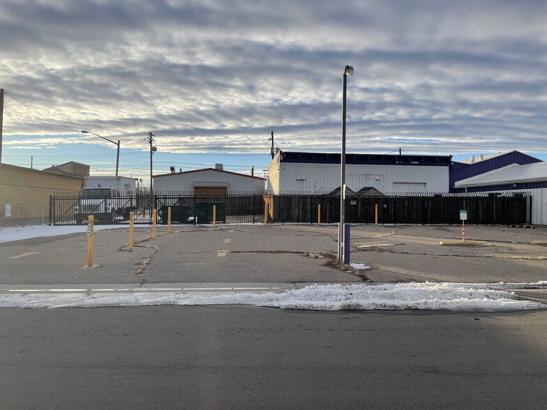 2515 7th Ave, Garden City, CO à vendre - Photo de l’immeuble – Image 2 sur 33