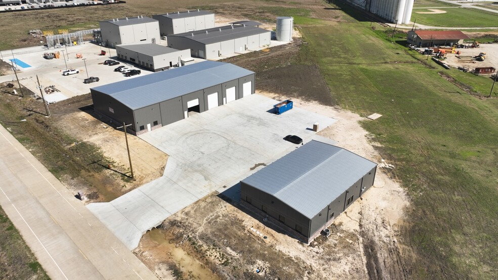8805 Industrial Parkway, Beaumont, TX à louer - Aérien – Image 3 sur 24