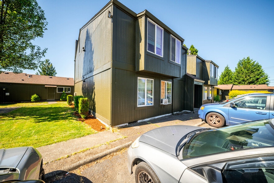 1046 NE 17th Ave, Hillsboro, OR à vendre - Photo de l’immeuble – Image 3 sur 26
