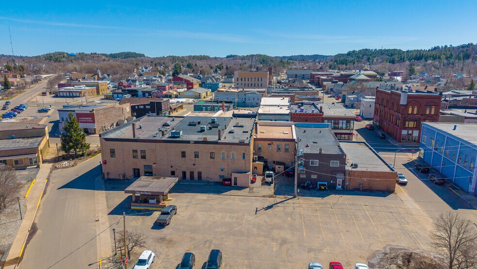 100-106 S Main st, Ishpeming, MI à vendre - Photo de l’immeuble – Image 3 sur 87