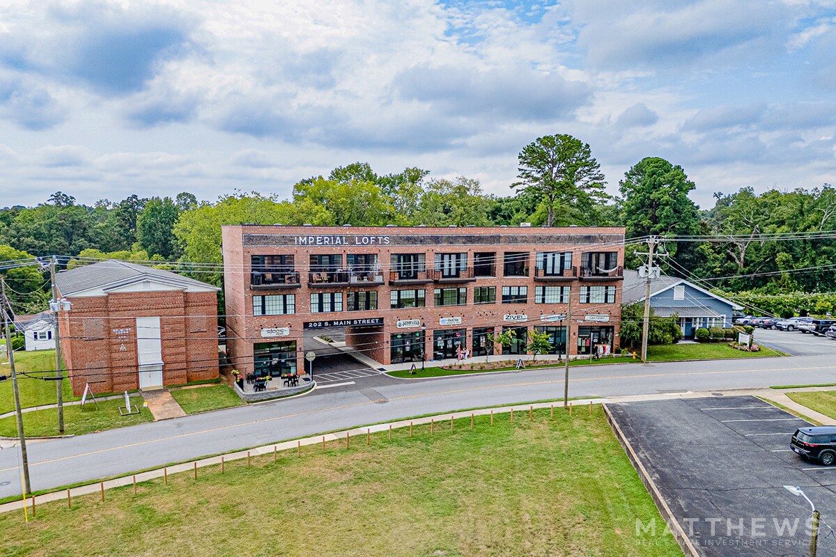 202 S Main St, Belmont, NC à vendre Photo de l’immeuble– Image 1 sur 4
